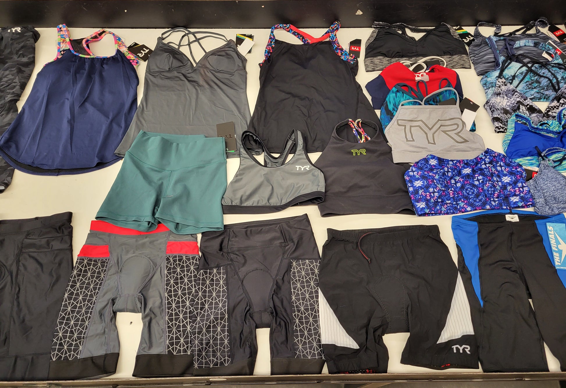 TYR SPORT WOMENS HIGH PERFORMANCE | Assorted Women's Apparel | NWT | 25 Pieces | Small Box #SMA 569