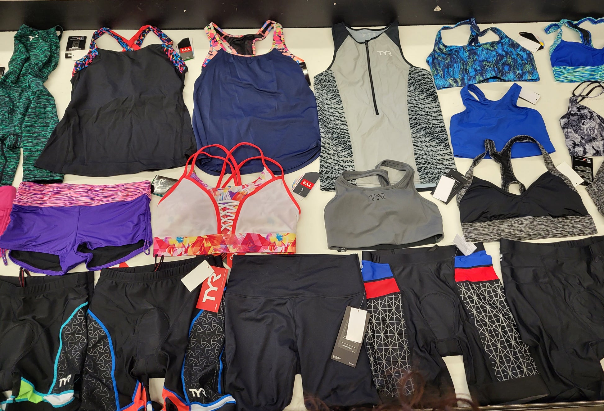 TYR SPORT WOMENS HIGH PERFORMANCE | Assorted Women's Apparel | NWT | 25 Pieces | Small Box #SMA 571