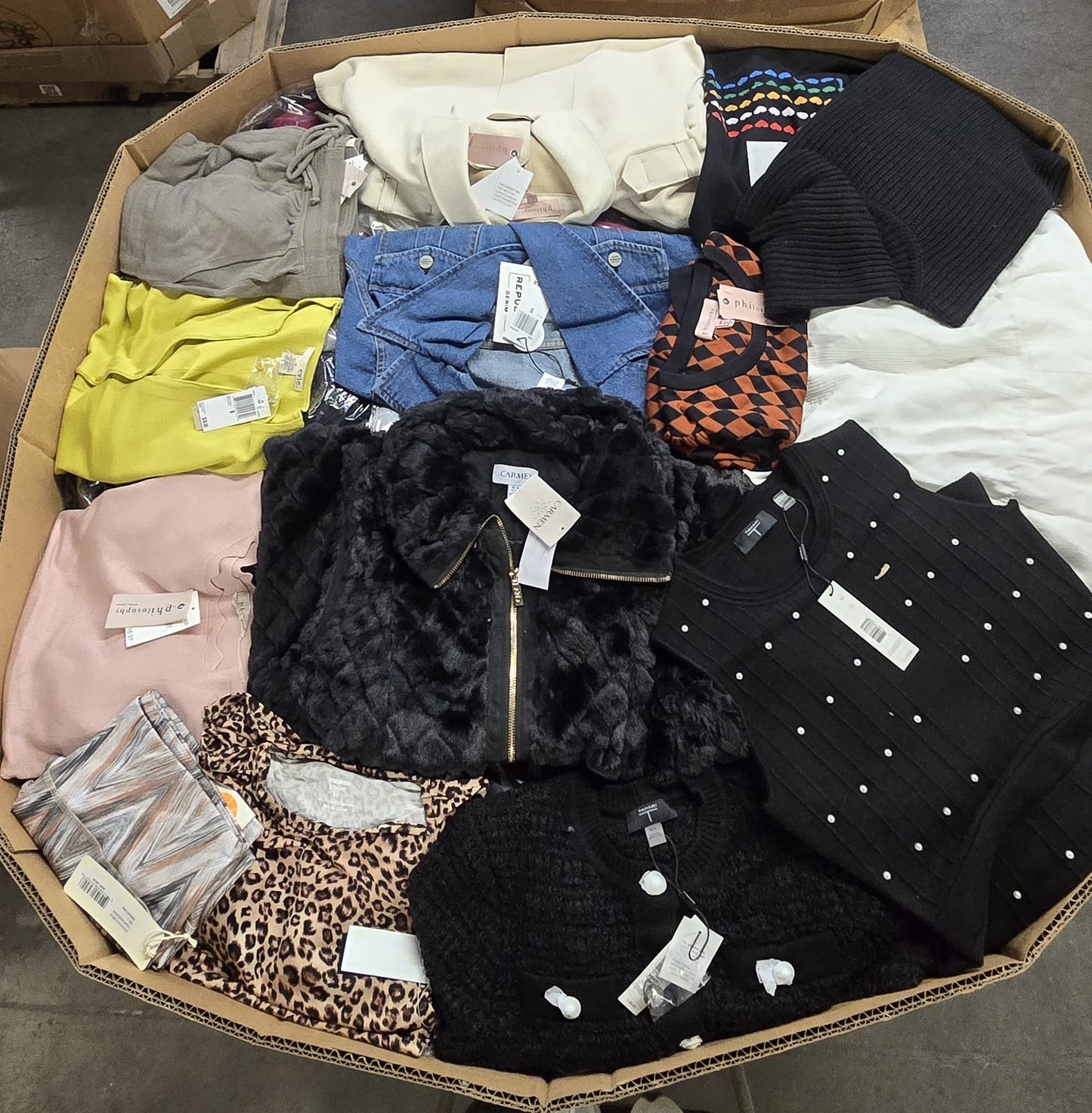 Brand Name | Mixed Apparel Pallets | Shelf Pulls & Returns 850 Pieces | Pallet #AP-92