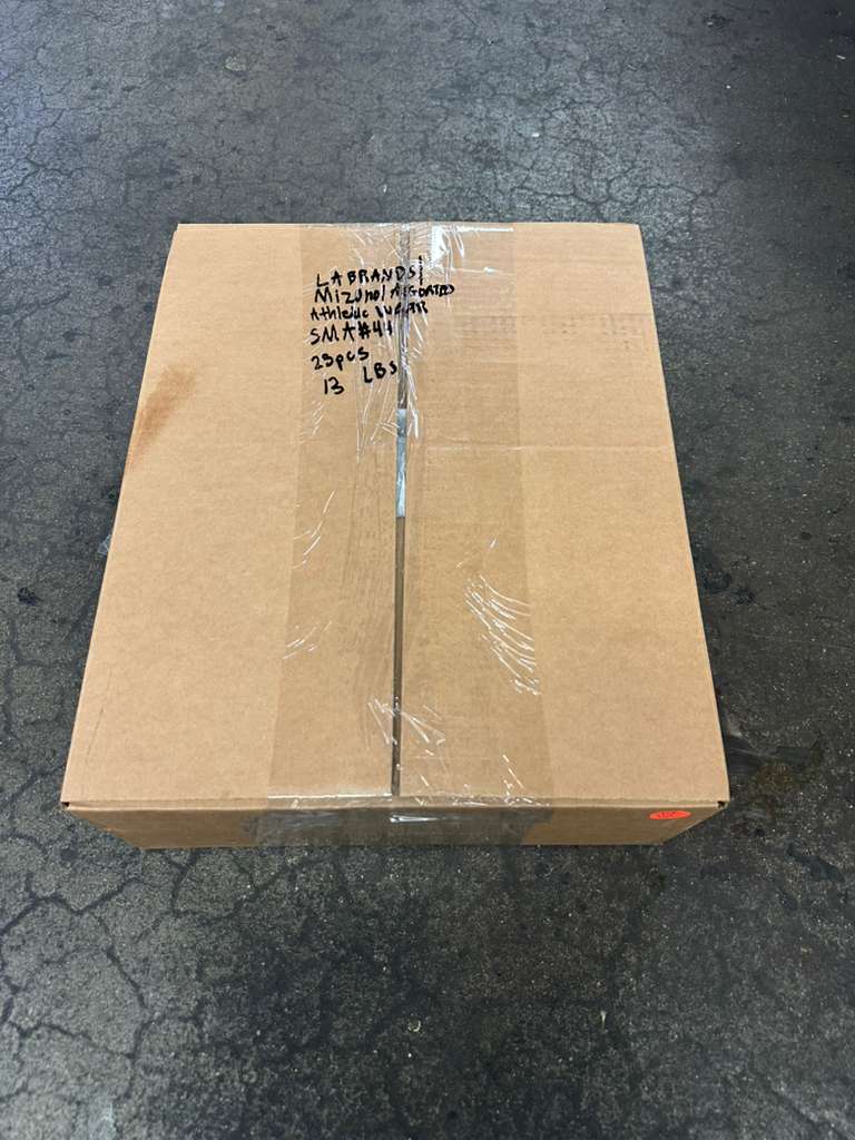 LA Brands | Mizuno | Assorted Athletic Apparel | 25 Pieces | Small Box #SMA-44