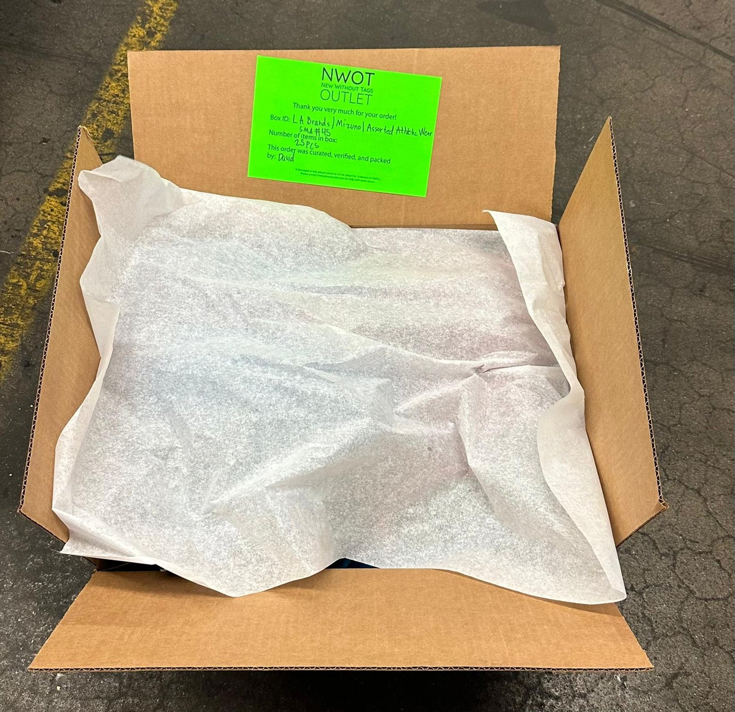 LA Brands | Mizuno | Assorted Athletic Apparel | 25 Pieces | Small Box #SMA-45