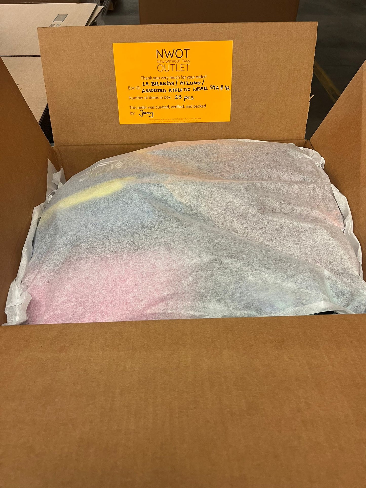 LA Brands | Mizuno | Assorted Athletic Apparel | 25 Pieces | Small Box #SMA-46