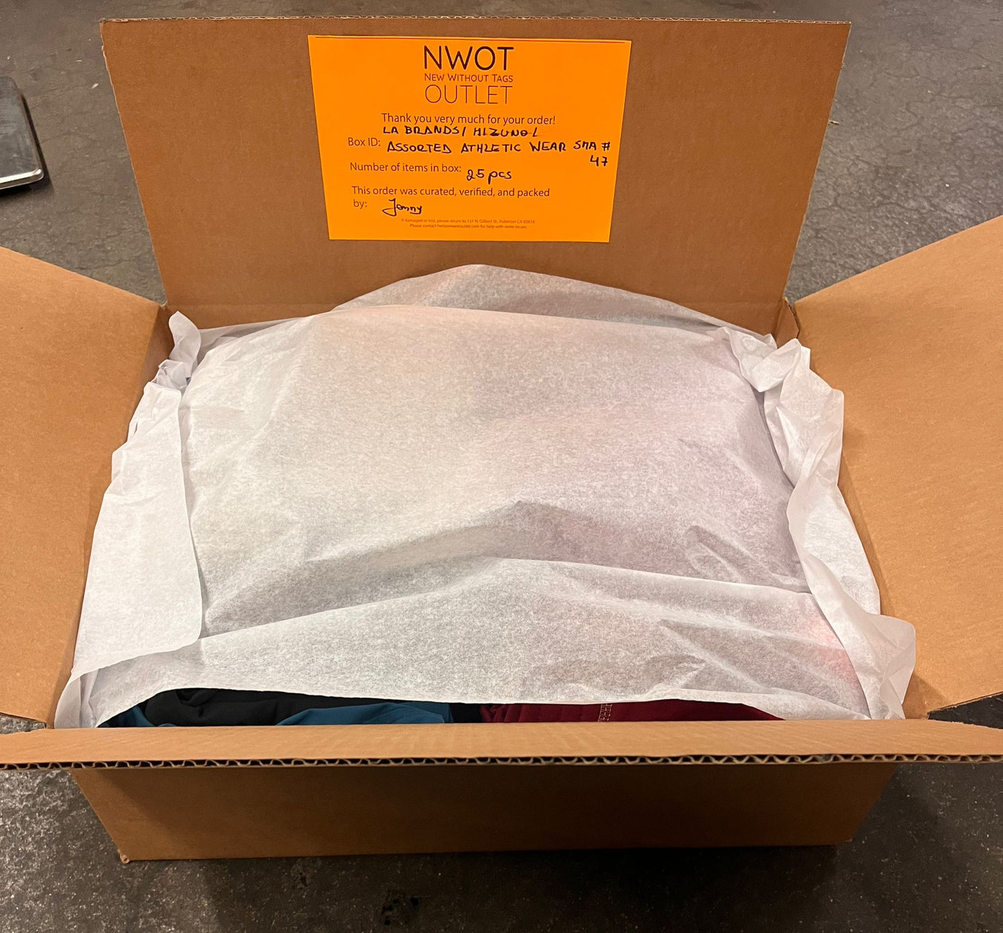 LA Brands | Mizuno | Assorted Athletic Apparel | 25 Pieces | Small Box #SMA-47