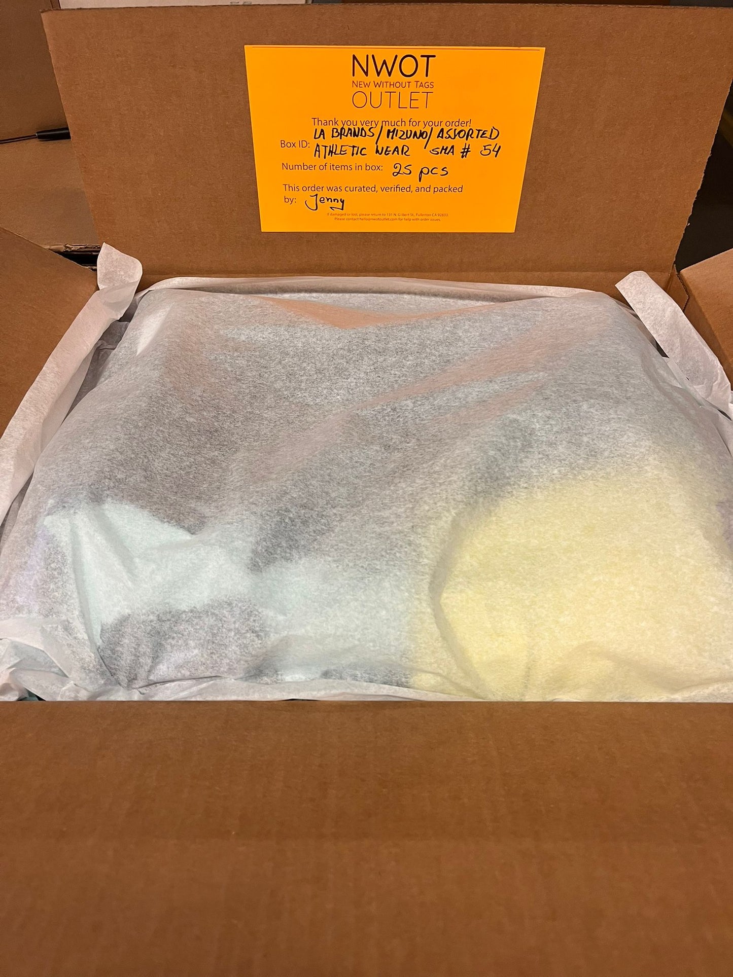 LA Brands | Mizuno | Assorted Athletic Apparel | 25 Pieces | Small Box #SMA-54