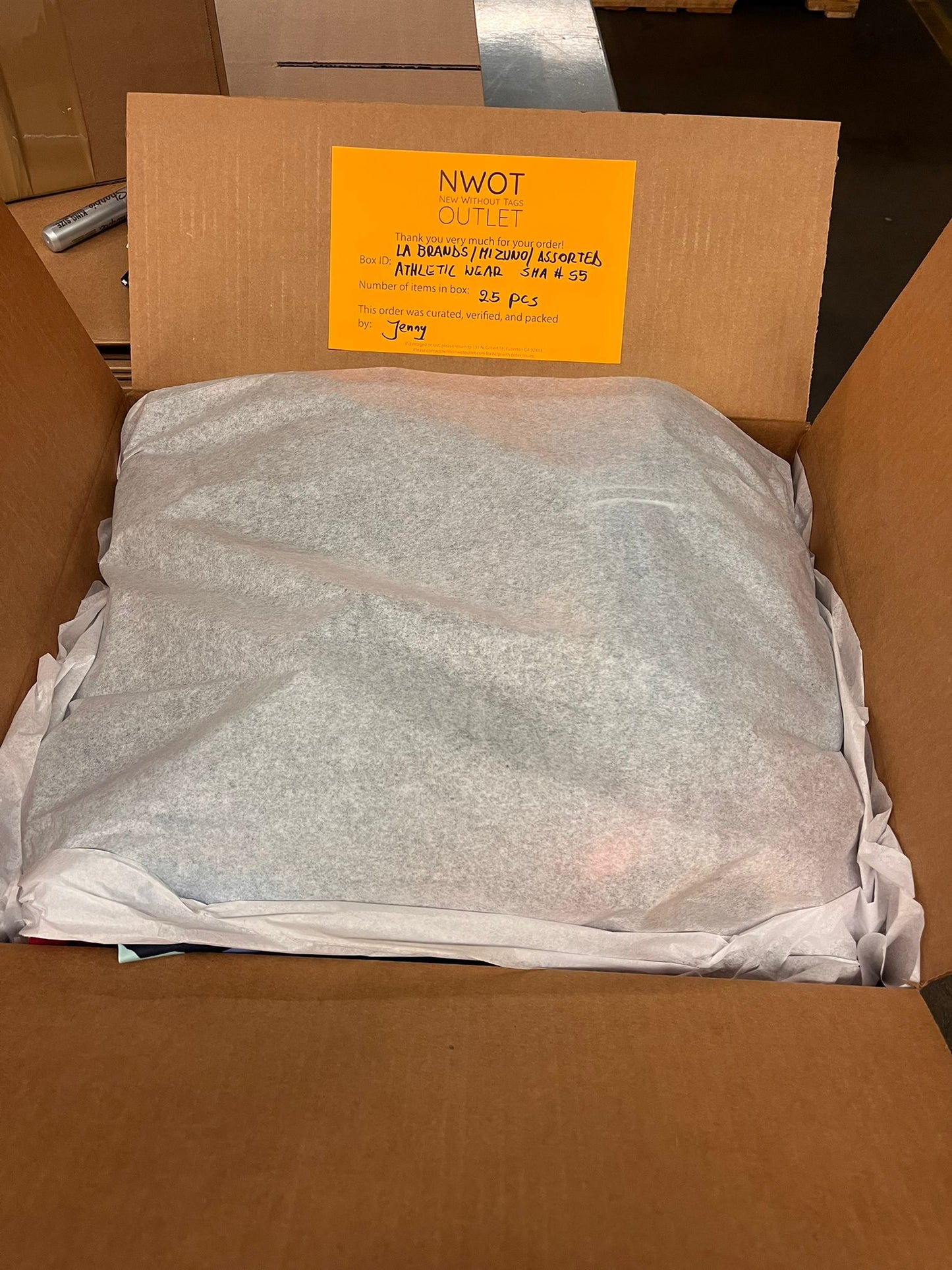 LA Brands | Mizuno | Assorted Athletic Apparel | 25 Pieces | Small Box #SMA-55