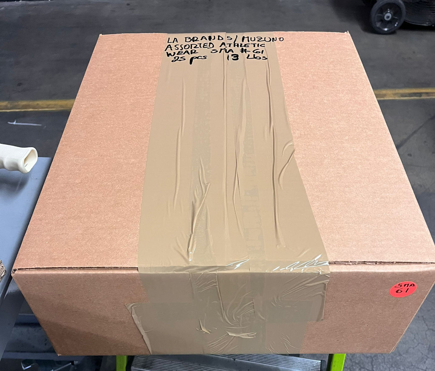 LA Brands | Mizuno | Assorted Athletic Apparel | 25 Pieces | Small Box #SMA-61