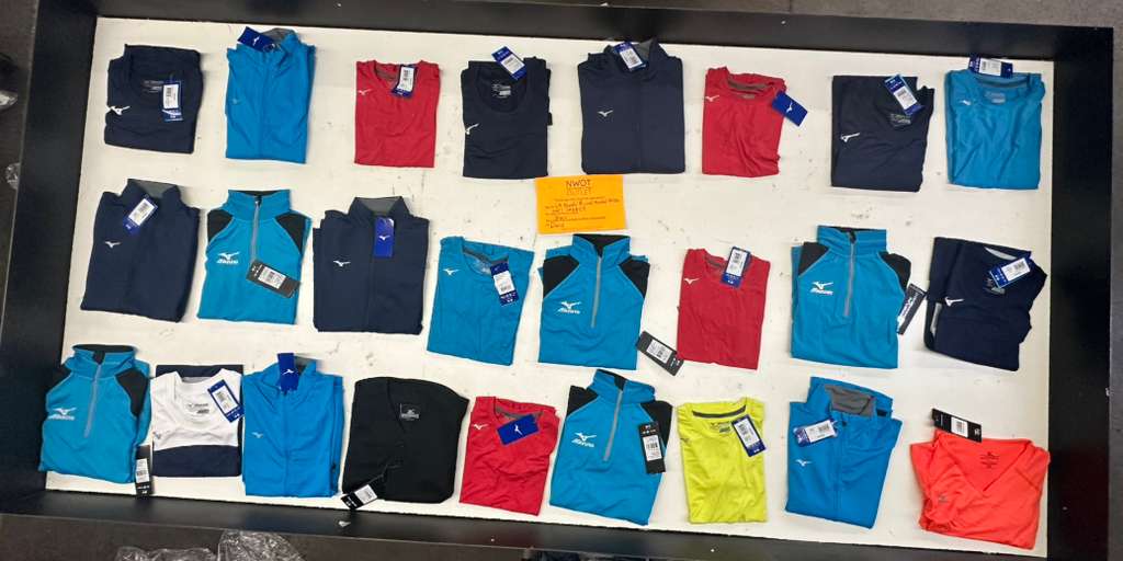 LA Brands | Mizuno | Assorted Athletic Apparel | 25 Pieces | Small Box #SMA-69
