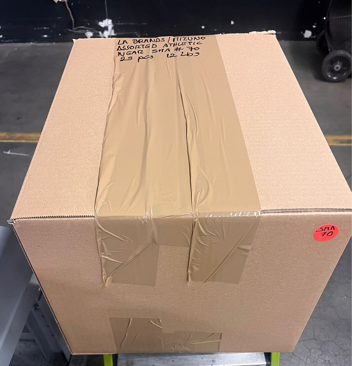 LA Brands | Mizuno | Assorted Athletic Apparel | 25 Pieces | Small Box #SMA-70