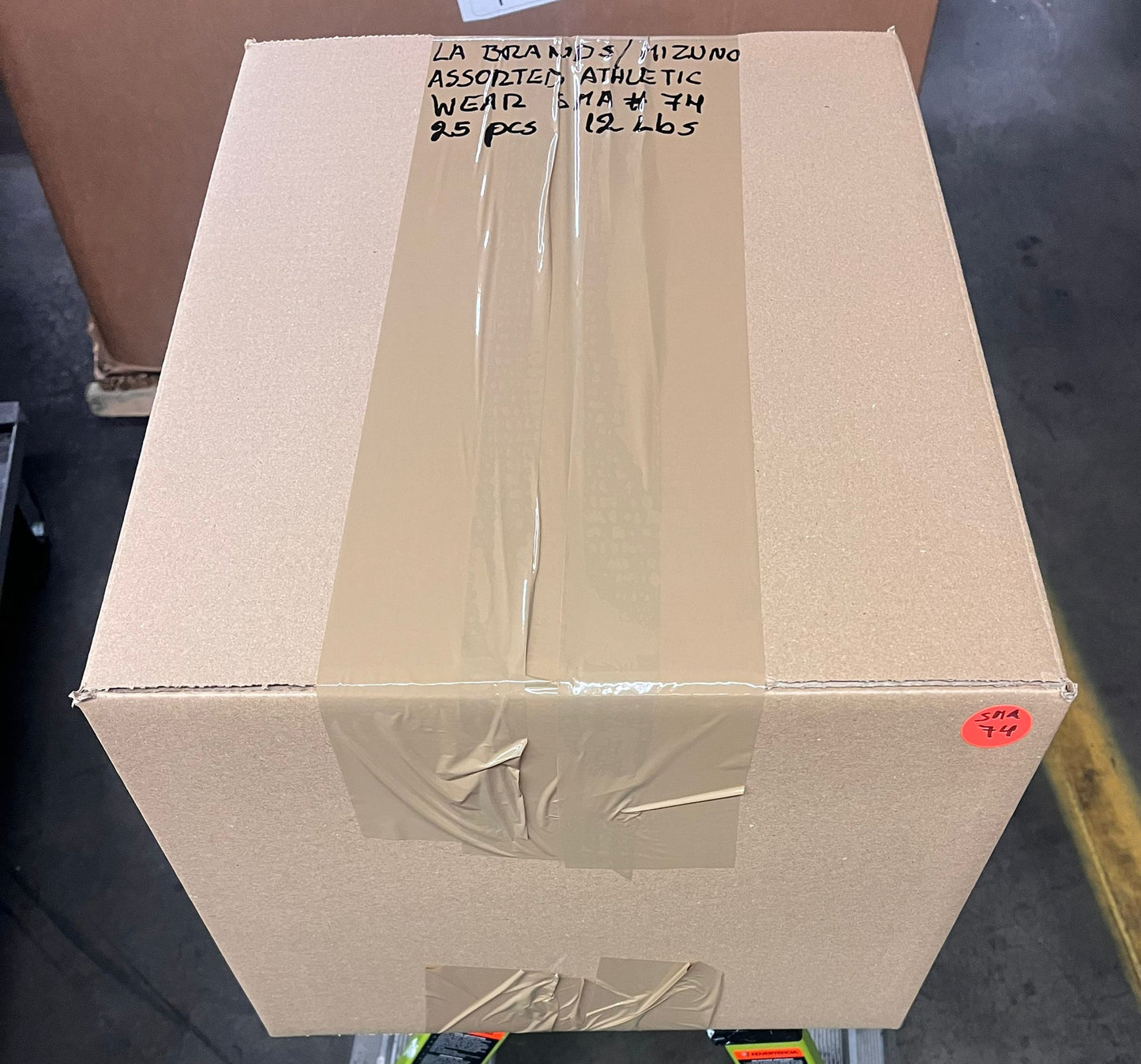 LA Brands | Mizuno | Assorted Athletic Apparel | 25 Pieces | Small Box #SMA-74