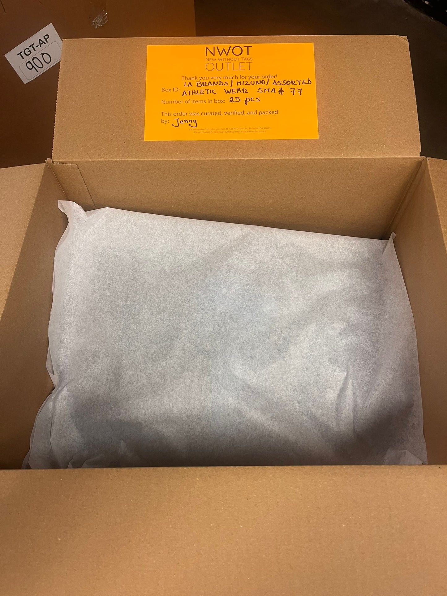 LA Brands | Mizuno | Assorted Athletic Apparel | 25 Pieces | Small Box #SMA-77