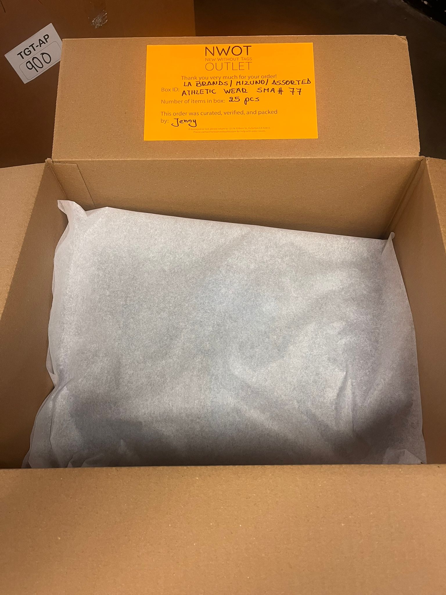 LA Brands | Mizuno | Assorted Athletic Apparel | 25 Pieces | Small Box #SMA-77