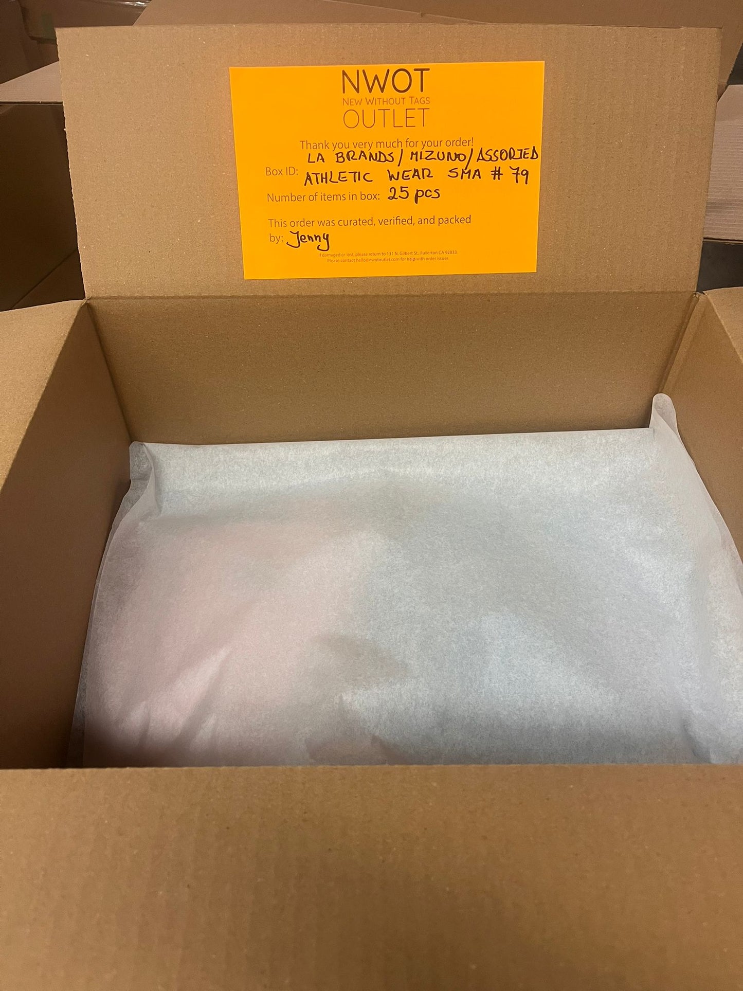 LA Brands | Mizuno | Assorted Athletic Apparel | 25 Pieces | Small Box #SMA-79