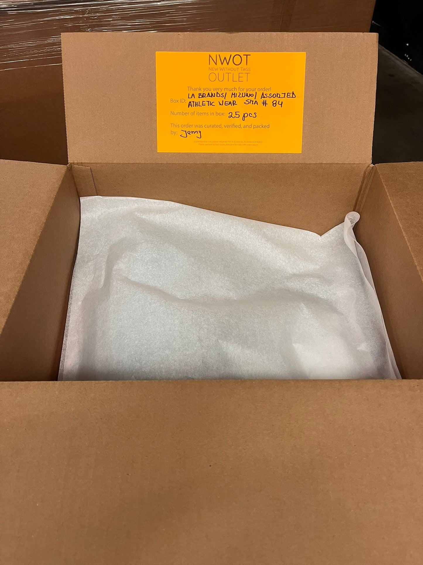 LA Brands | Mizuno | Assorted Athletic Apparel | 25 Pieces | Small Box #SMA-84