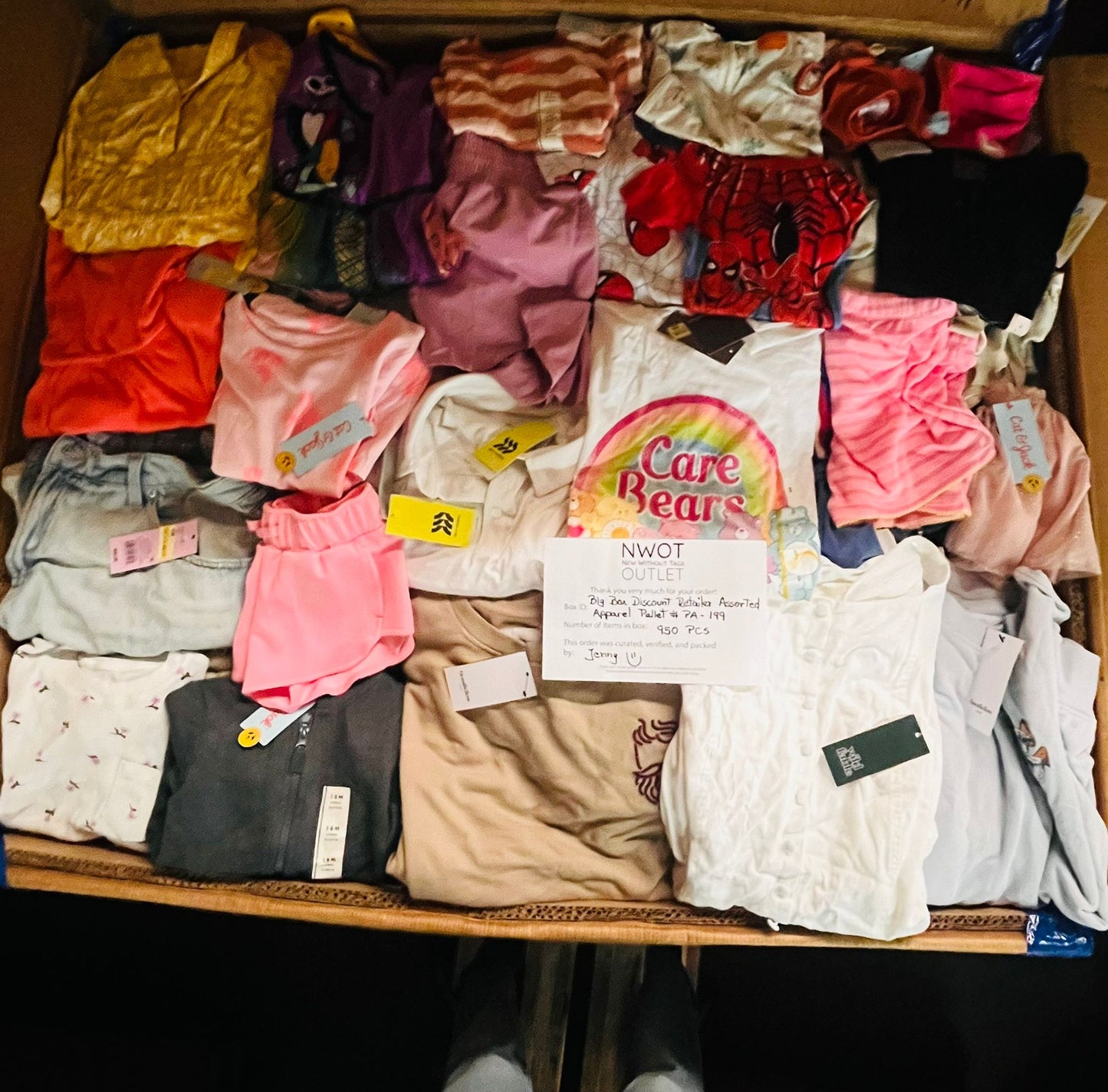 Target | Assorted  Apparel | 950 Pieces | Shelf Pulls & Returns | Pallet #PA-199