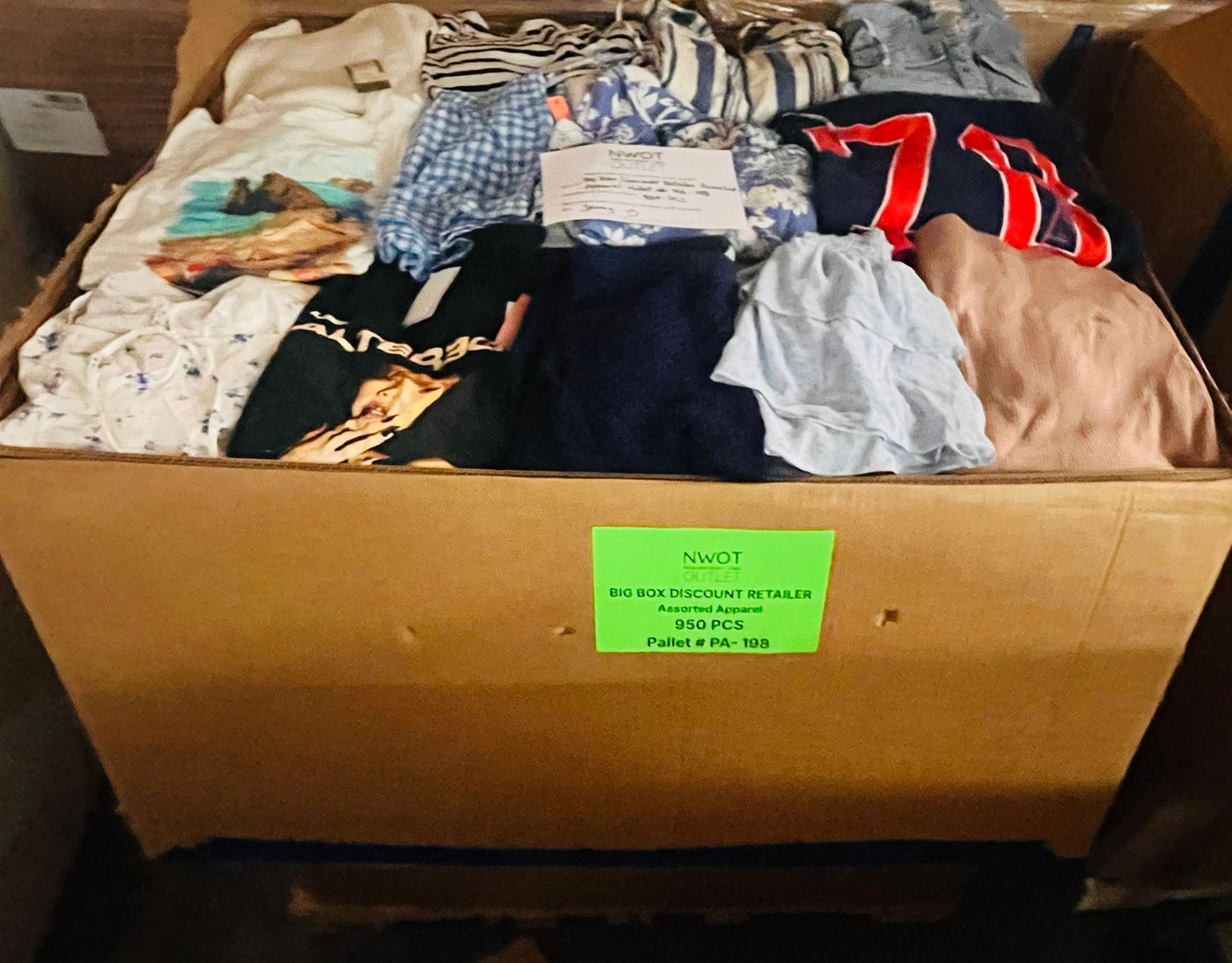 Target | Assorted  Apparel | 950 Pieces | Shelf Pulls & Returns | Pallet #PA-198