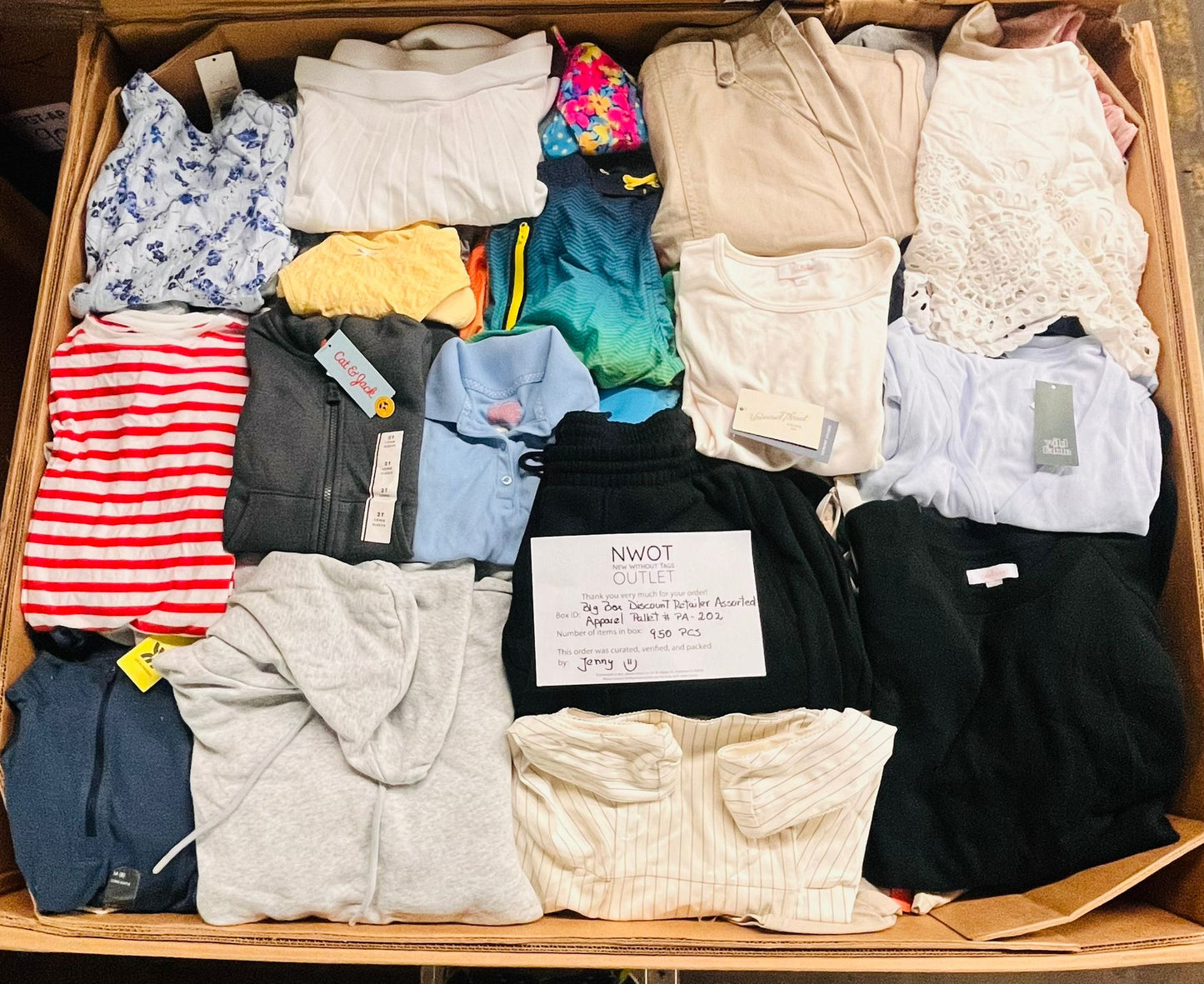 Target | Assorted  Apparel | 950 Pieces | Shelf Pulls & Returns | Pallet #PA-202