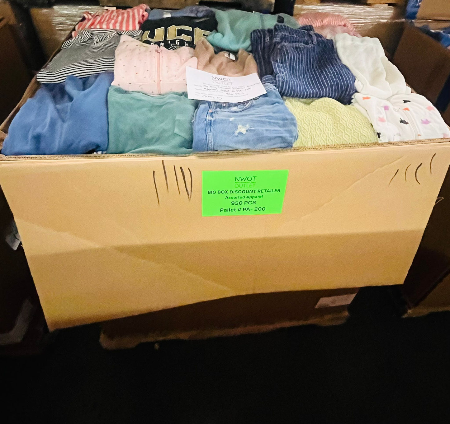 Target | Assorted  Apparel | 950 Pieces | Shelf Pulls & Returns| Pallet #PA-200