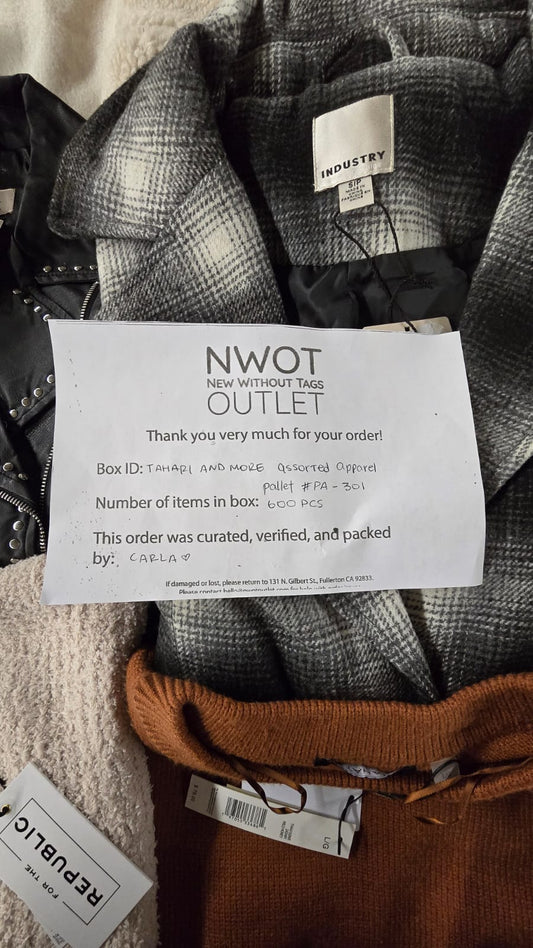 Tahari and more | Assorted  Apparel | 600 Pieces | New with Tag | Pallet #PA-301