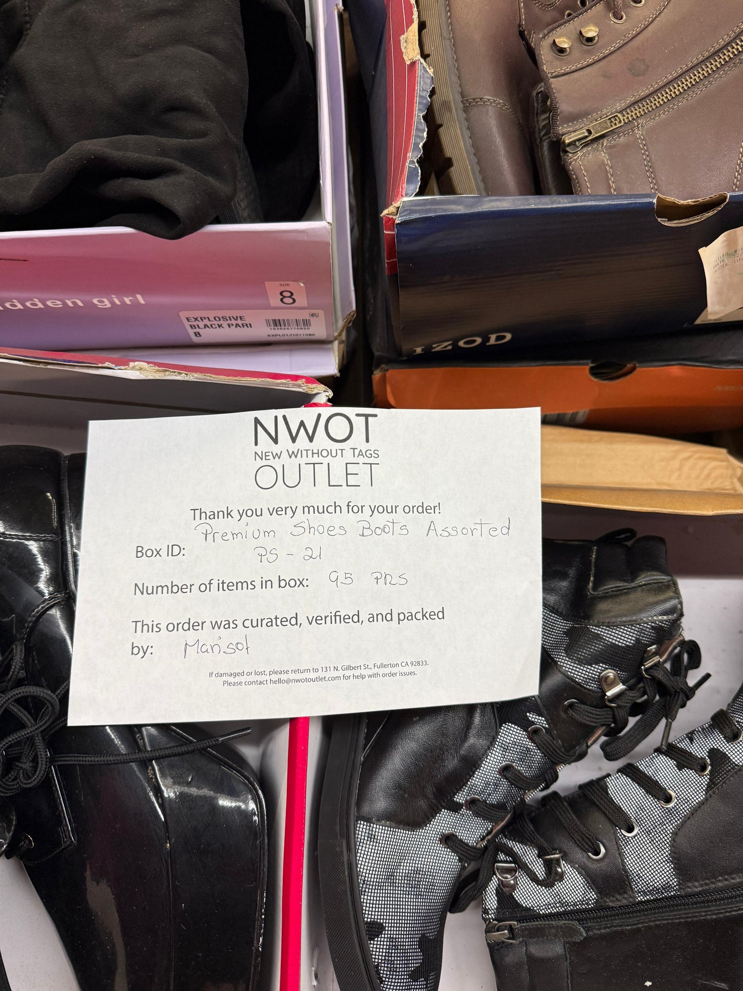 Premium Shoes | Boots Assorted  | 95 pairs | Pallets # PS-21