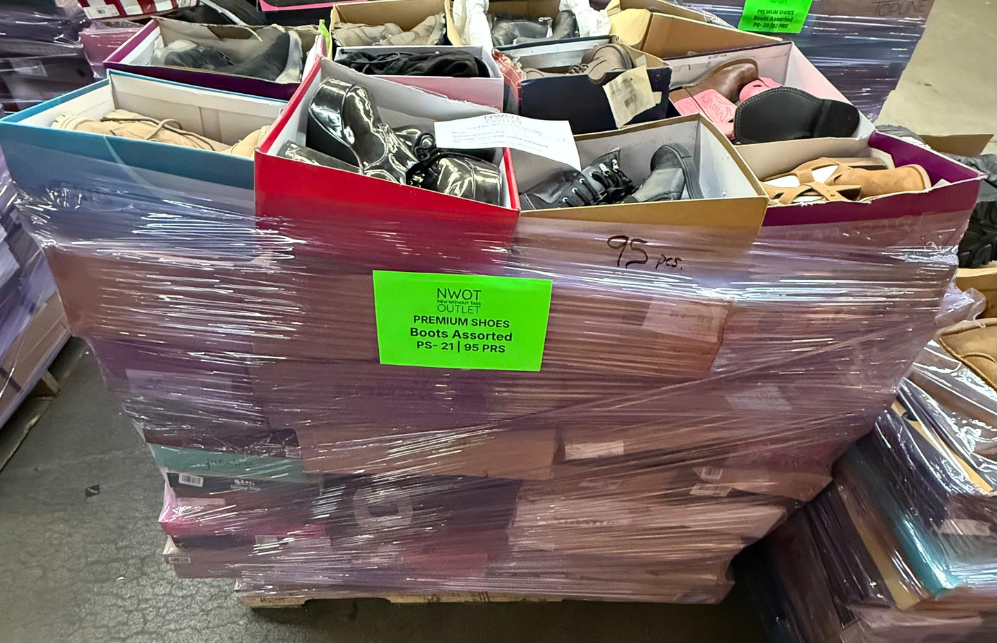 Premium Shoes | Boots Assorted  | 95 pairs | Pallets # PS-21