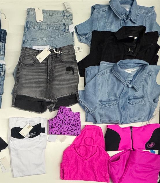 Good American | Assorted Women's Apparel | 25 Pieces | SMALL BOX # SMA-187