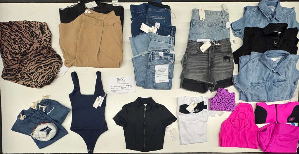 Good American | Assorted Women's Apparel | 25 Pieces | SMALL BOX # SMA-187