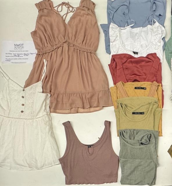 Doe And Rae | Women Assorted Apparel | 25 Pieces | Small Box# SMA-237