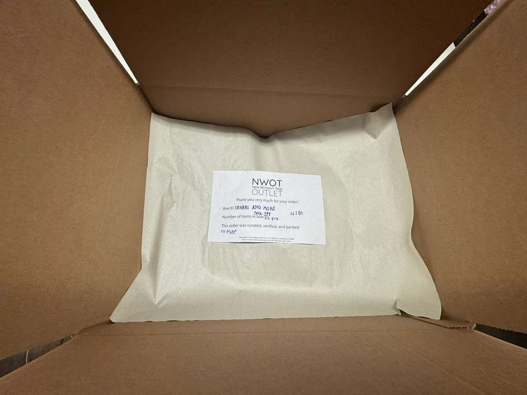 Tahari and more | Assorted  Apparel | 25 Pieces | New with Tag |Small box #SMA-399