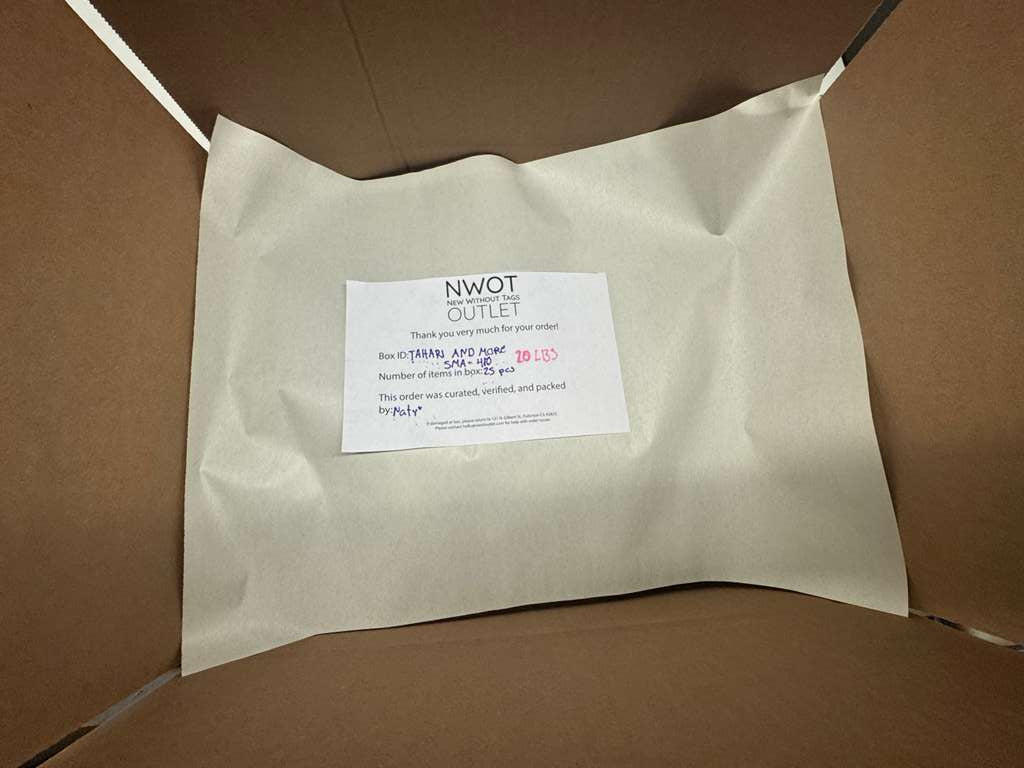 Tahari and more | Assorted  Apparel | 25 Pieces | New with Tag |Small box #SMA-410