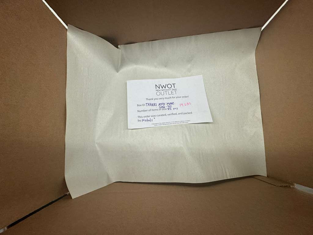 Tahari and more | Assorted  Apparel | 25 Pieces | New with Tag |Small box #SMA-412