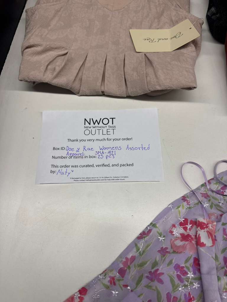 Doe And Rae | Women Assorted Apparel | 25 Pieces | Small Box# SMA-421