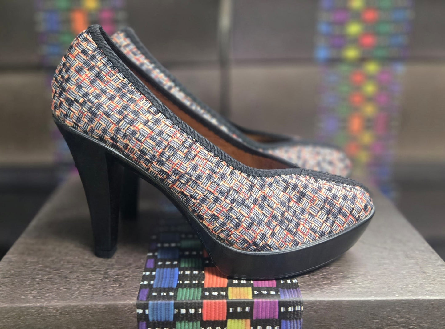 Bernie Mev Shoe Pallet | Assorted Footwear | 400 Pieces | Pallets