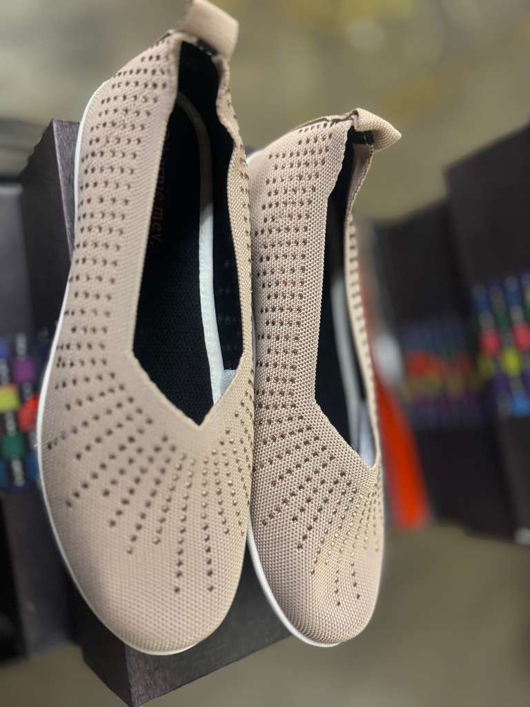 Bernie Mev Shoe Pallet | Assorted Footwear | 379 Pairs | Pallet# PS-47