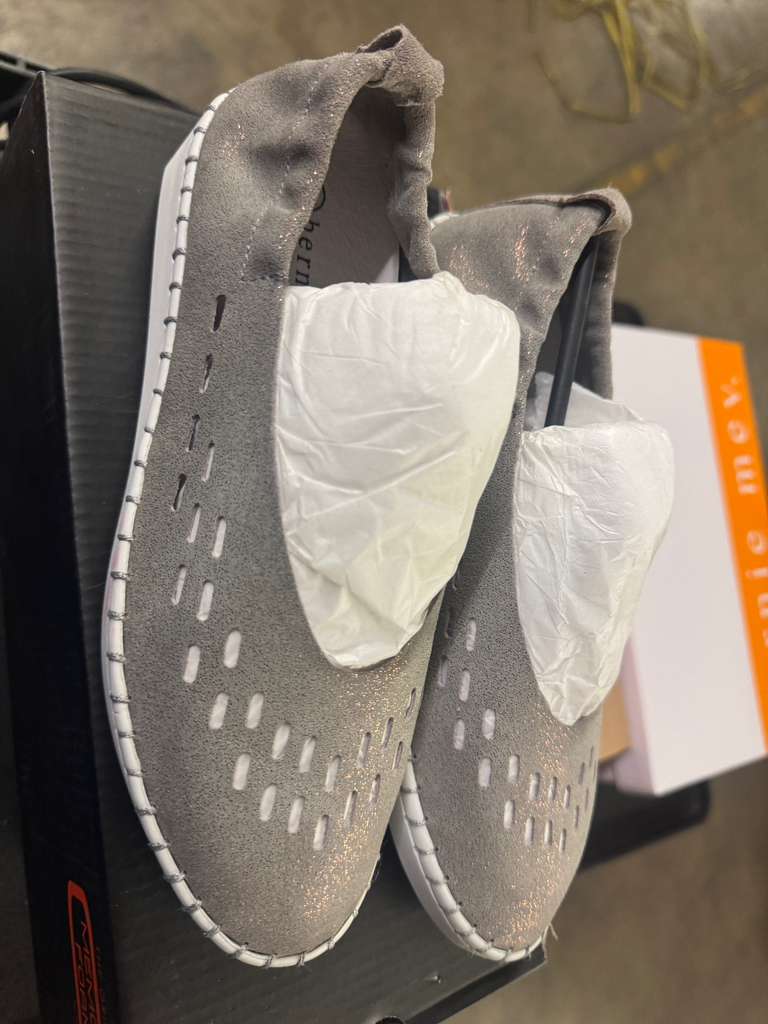 Bernie Mev Shoe Pallet | Assorted Footwear | 379 Pairs | Pallet# PS-47