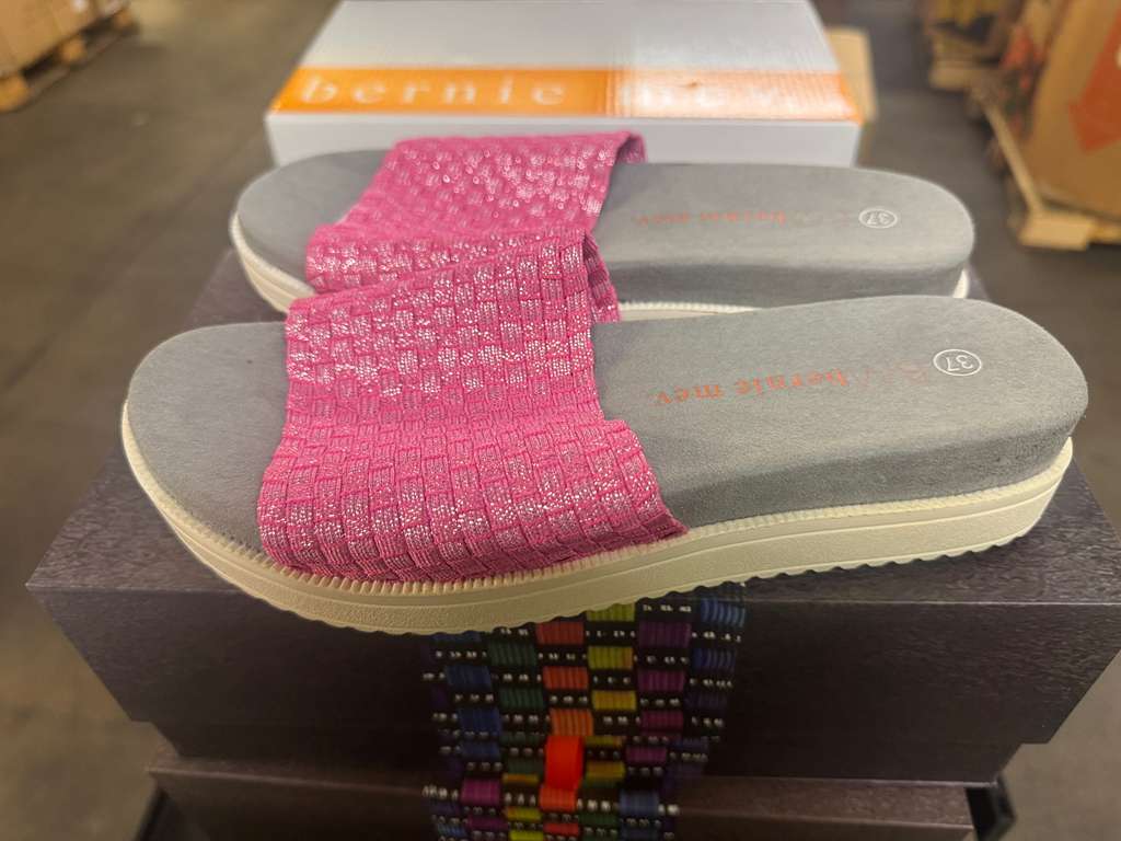 Bernie Mev Shoe Pallet | Assorted Footwear | 427 Pieces | Pallet# PS-52