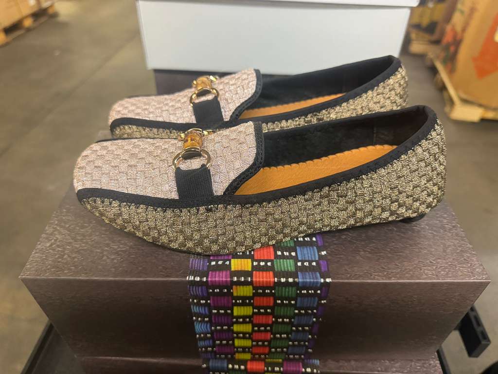 Bernie Mev Shoe Pallet | Assorted Footwear | 427 Pieces | Pallet# PS-52