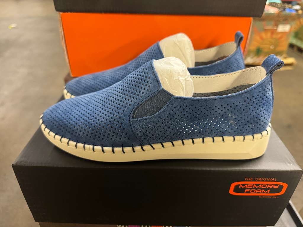 Bernie Mev Shoe Pallet | Assorted Footwear | 415 Pieces | Pallet# PS-53