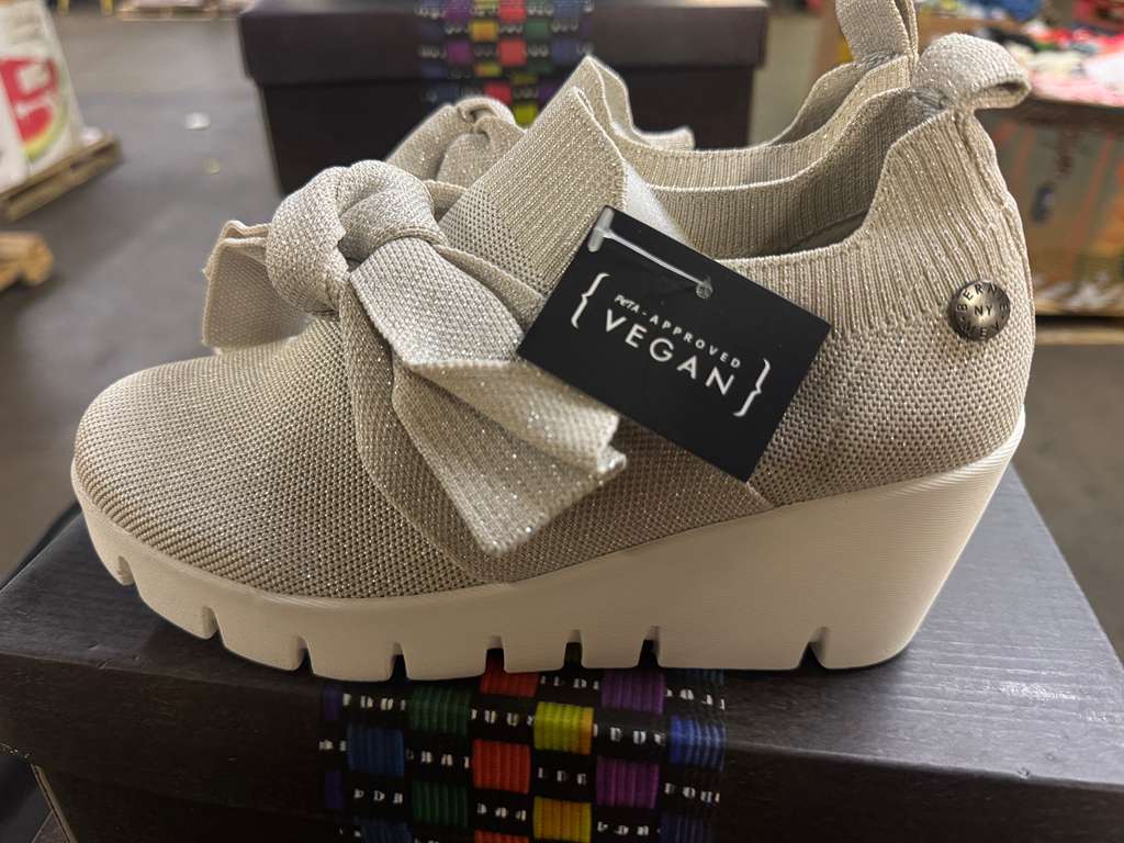 Bernie Mev Shoe Pallet | Assorted Footwear | 365 Pieces | Pallet# PS-51