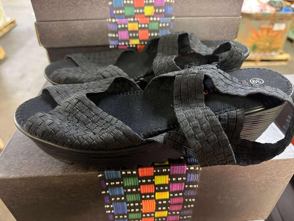 Bernie Mev Shoe Pallet | Assorted Footwear | 365 Pieces | Pallet# PS-51