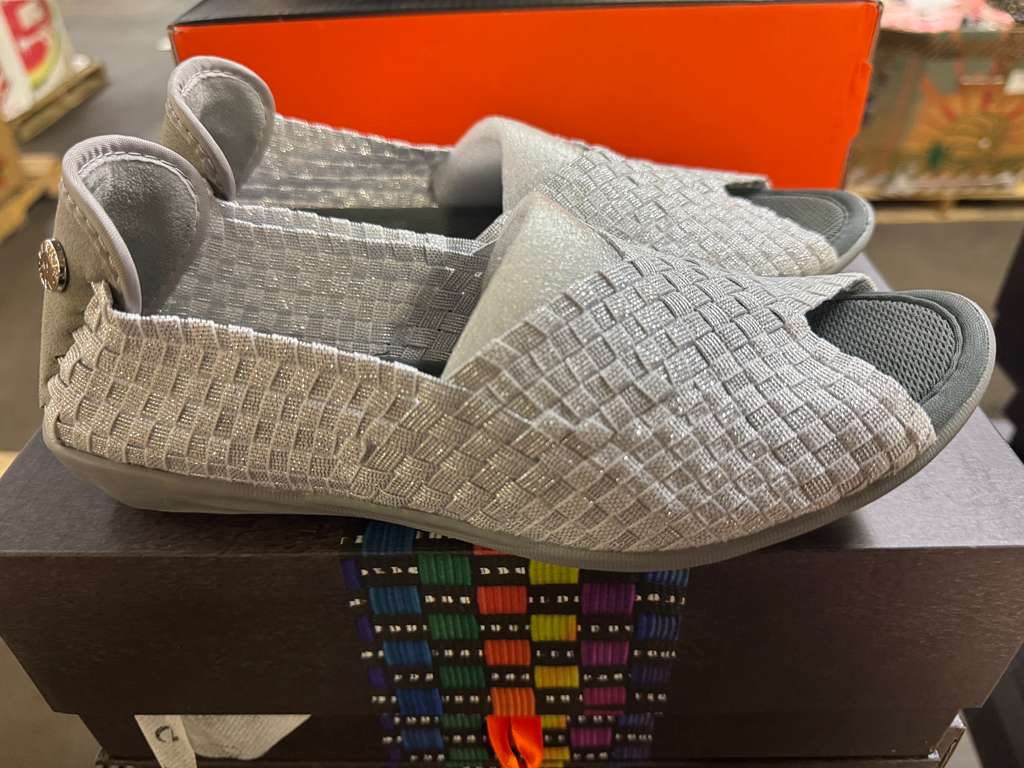 Bernie Mev Shoe Pallet | Assorted Footwear | 384 Pieces | Pallet# PS-54