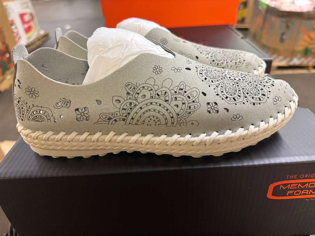 Bernie Mev Shoe Pallet | Assorted Footwear | 384 Pieces | Pallet# PS-54