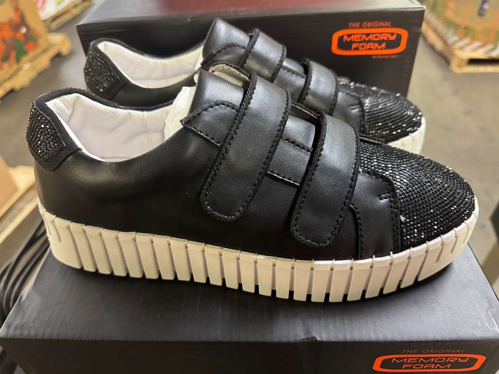 Bernie Mev Shoe Pallet | Assorted Footwear | 384 Pieces | Pallet# PS-54