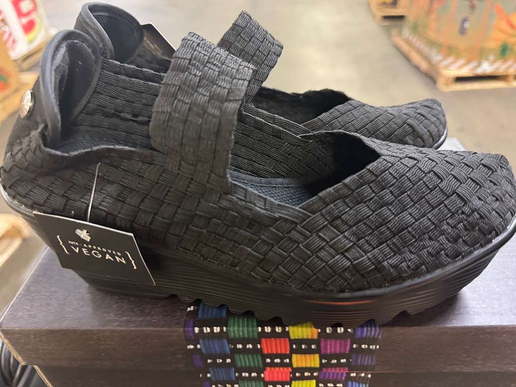 Bernie Mev Shoe Pallet | Assorted Footwear | 384 Pieces | Pallet# PS-54