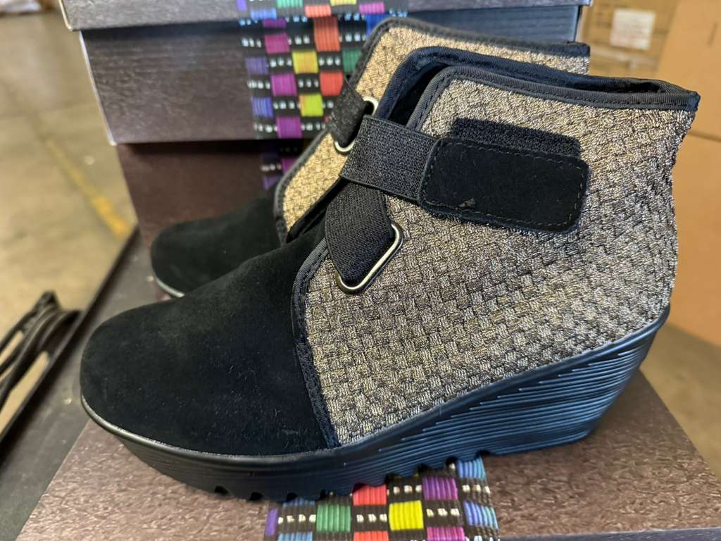 Bernie Mev Shoe Pallet | Assorted Footwear | 386 Pairs | Pallet# PS-56