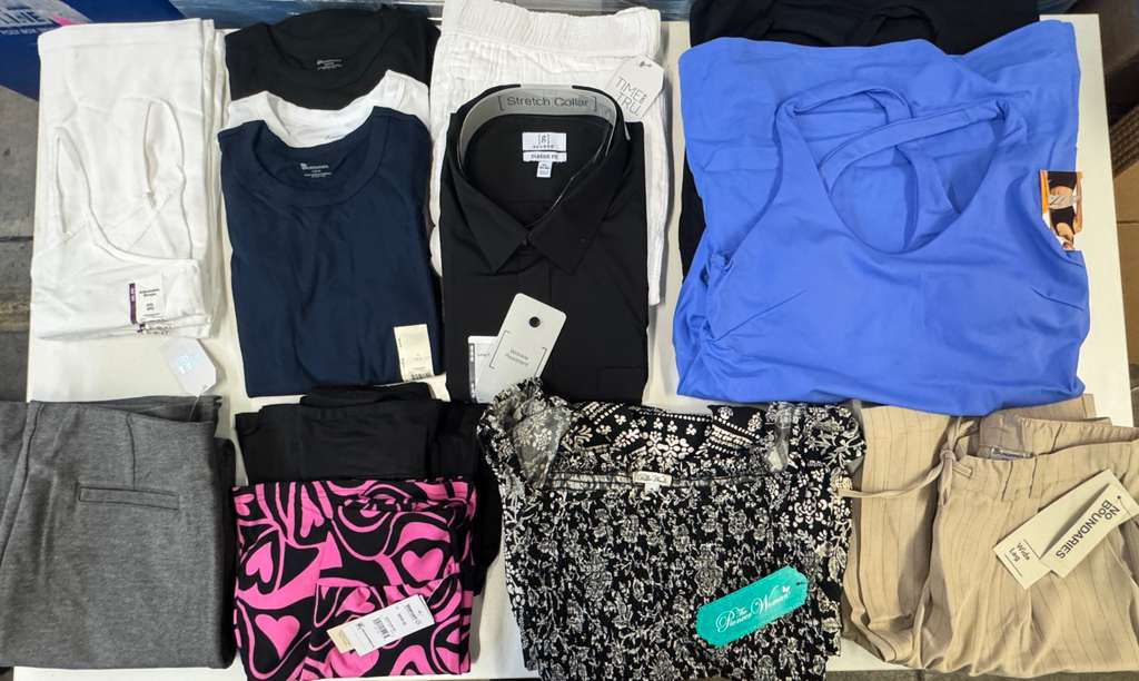 New without the tag Walmart | Assorted Apparel | New Without Tag | 803 Pieces  main image 4