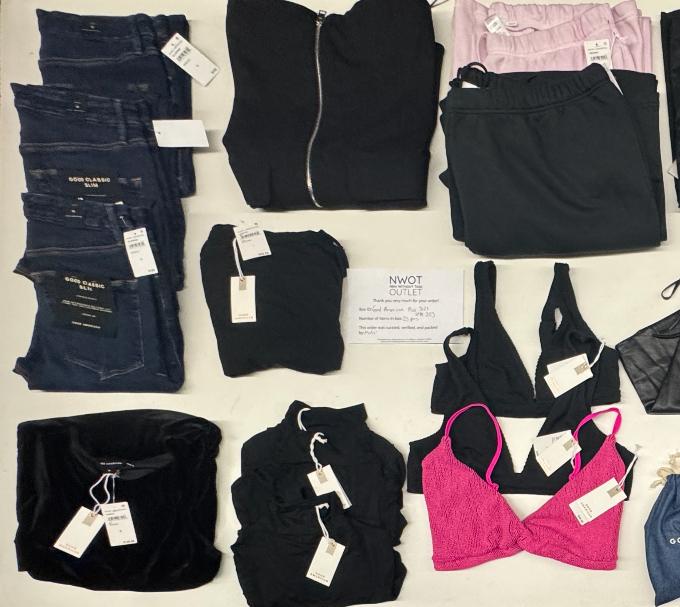Good American Plus Size | Assorted Women's Apparel | 25 Pieces | SMALL BOX # SMA-203