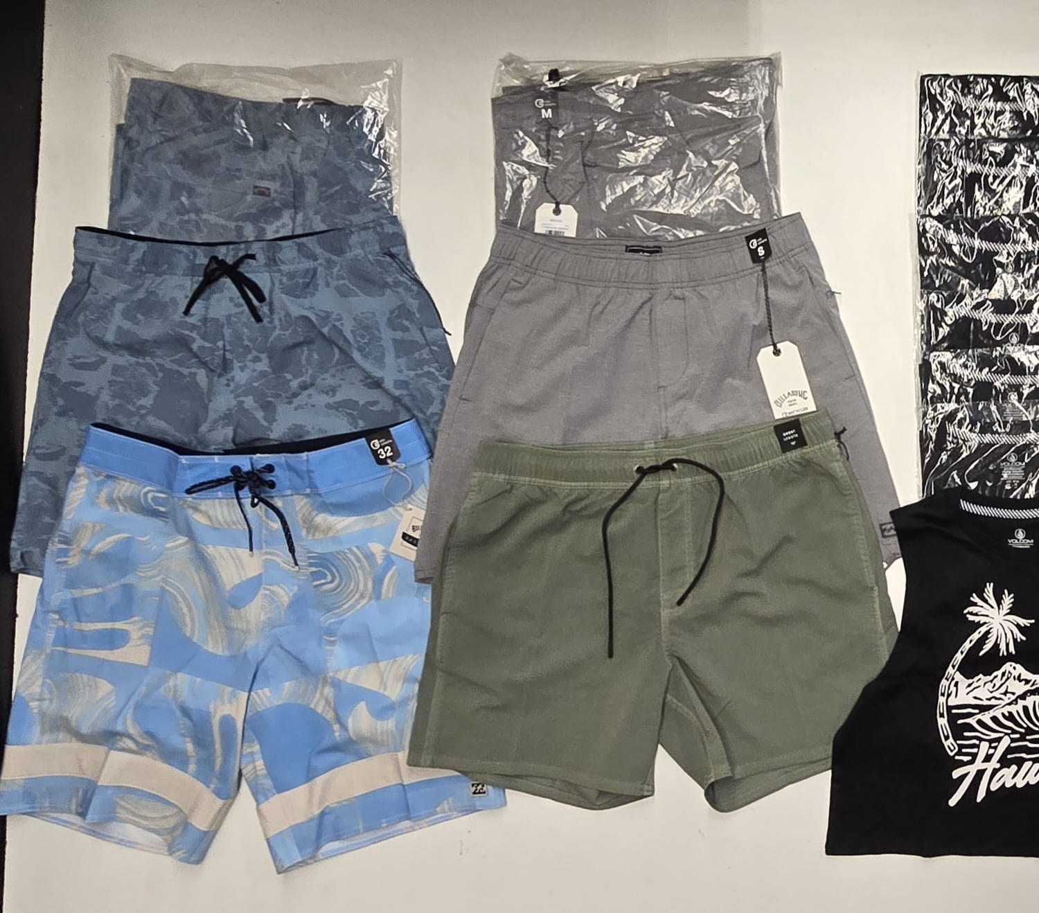 Volcom & Billabong | Assorted Apparel | New With Tag | 25 Pieces | Small Box #SMA-526