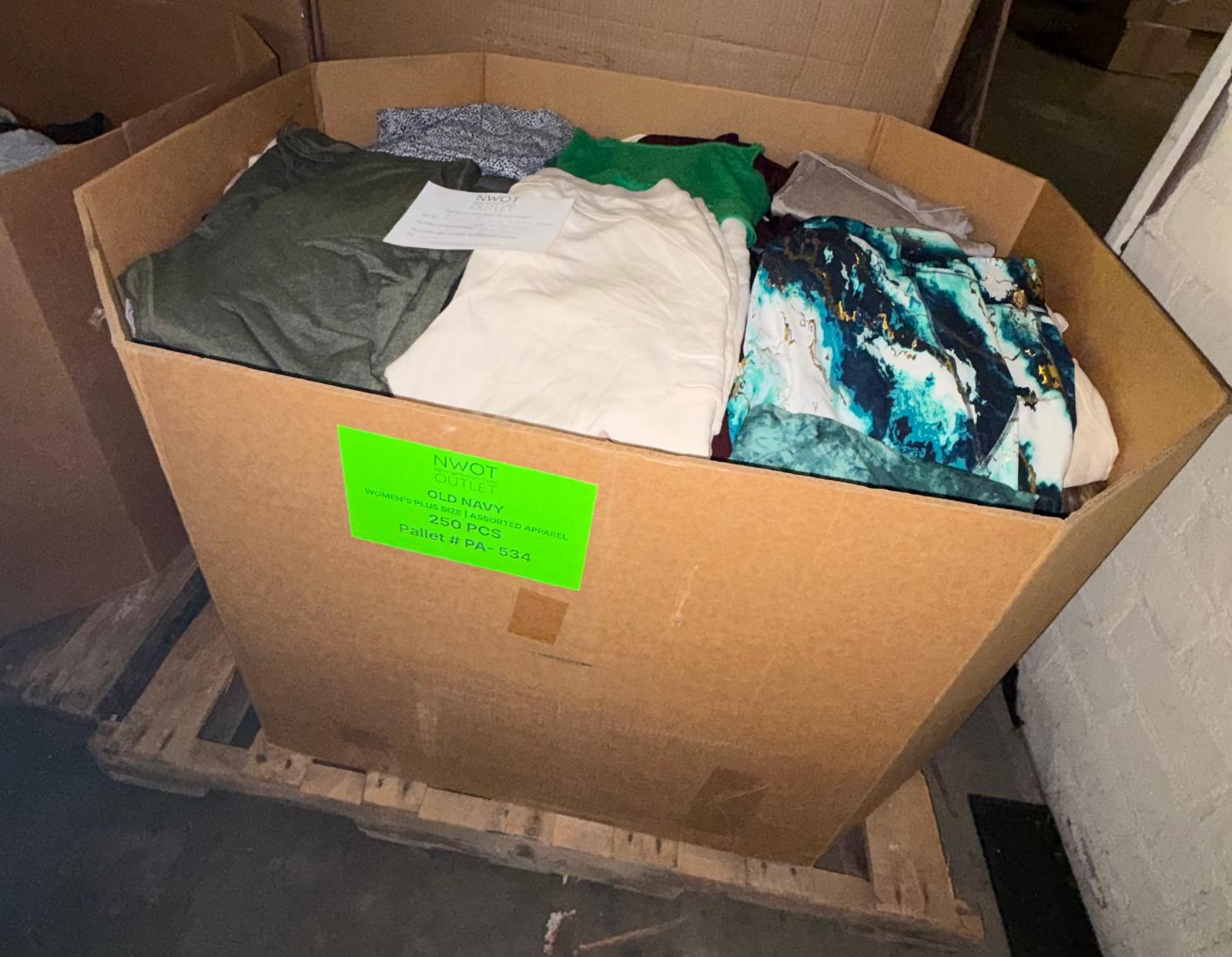 Old Navy Women's Plus Size | Assorted Apparel | 250 Pieces | NWT | Pallet #PA-534