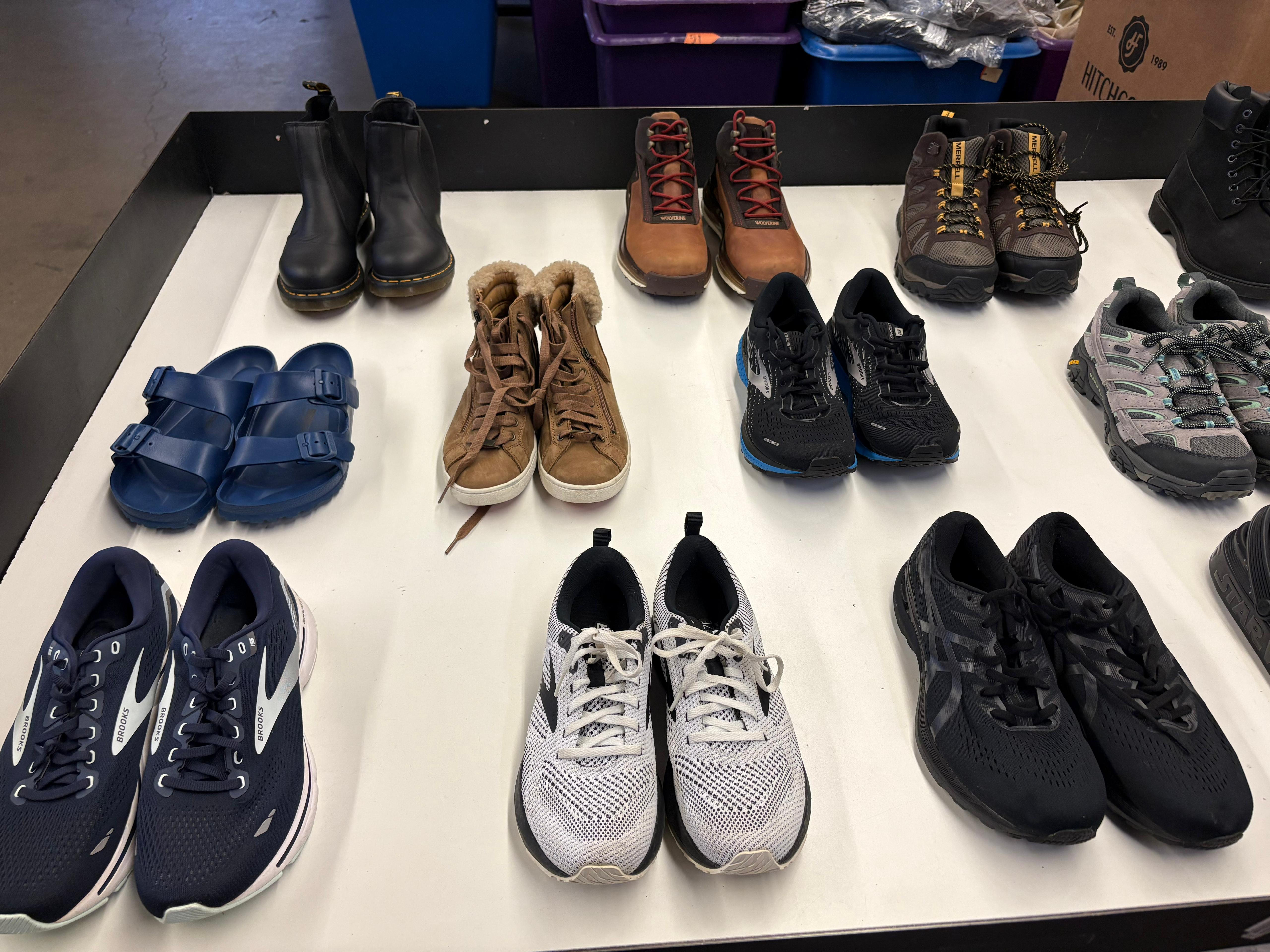 DSW Footwear Gold | Mixed/Assorted | Returns/Used| 20 Pairs | Small Box Shoes # SMS-523