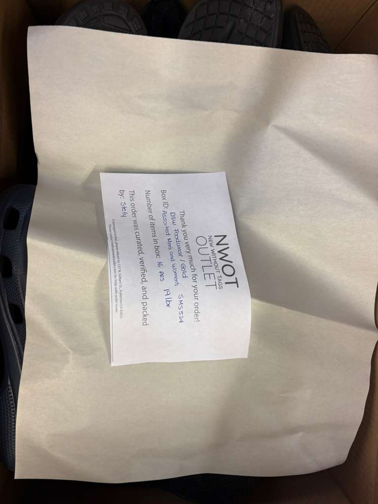 DSW Footwear Gold | Mixed/Assorted | Returns/Used| 16 Pairs | Small Box Shoes # SMS-524